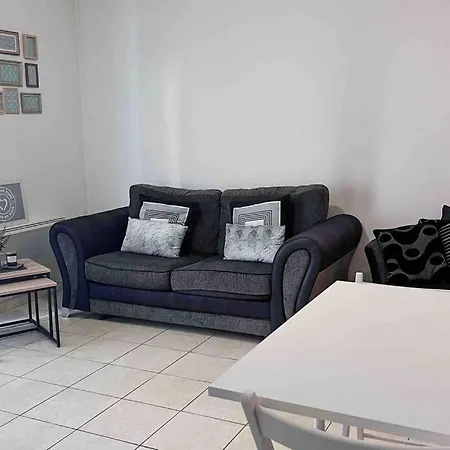 Appartement Avec Terrasse à 2 Pas De Montévrain
