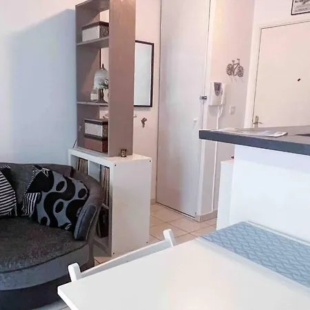 公寓 Avec Terrasse A 2 Pas De 蒙泰夫兰