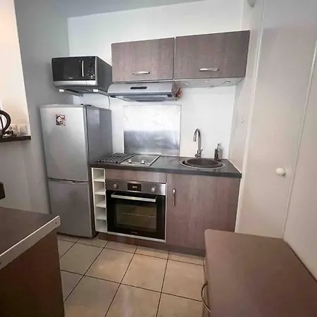 Avec Terrasse A 2 Pas De * مونتِفرا