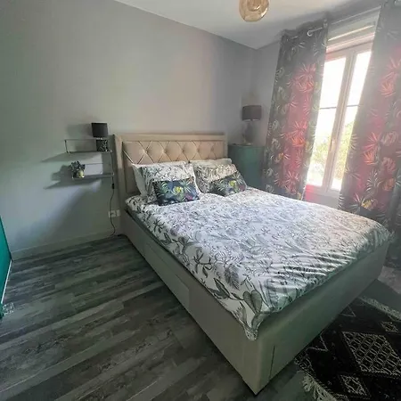 Avec Terrasse A 2 Pas De شقة مونتِفرا